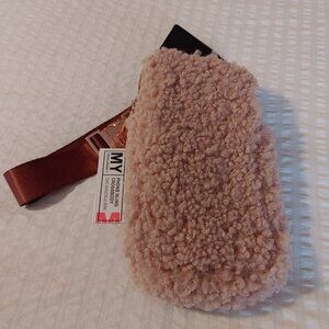 NWT MY TAGALONGS SHERPA PHONE SLING CROSSBODY